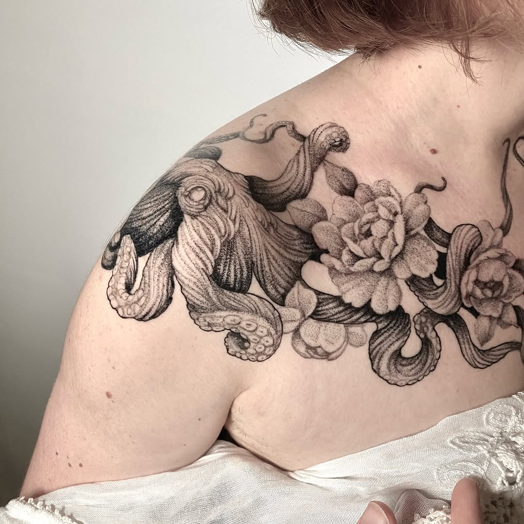 Clarisse Amour • Tattooist