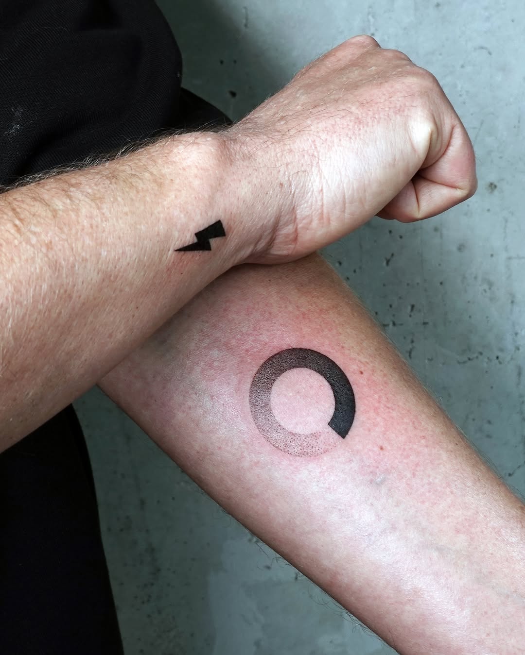 IDA   |   Minimal abstract tattoo
