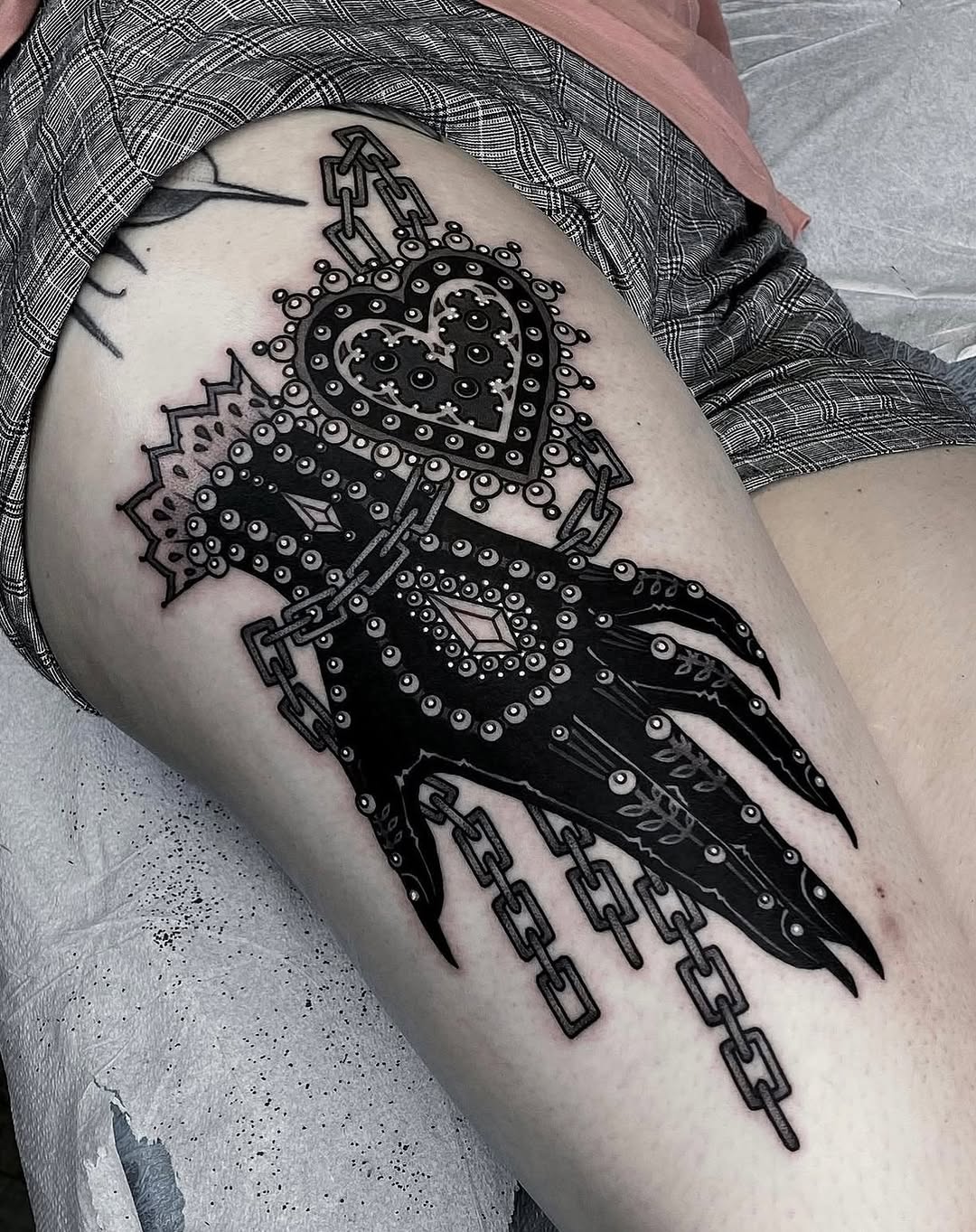 black_casket
