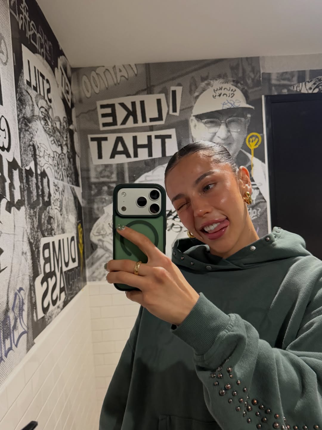alexis_xol