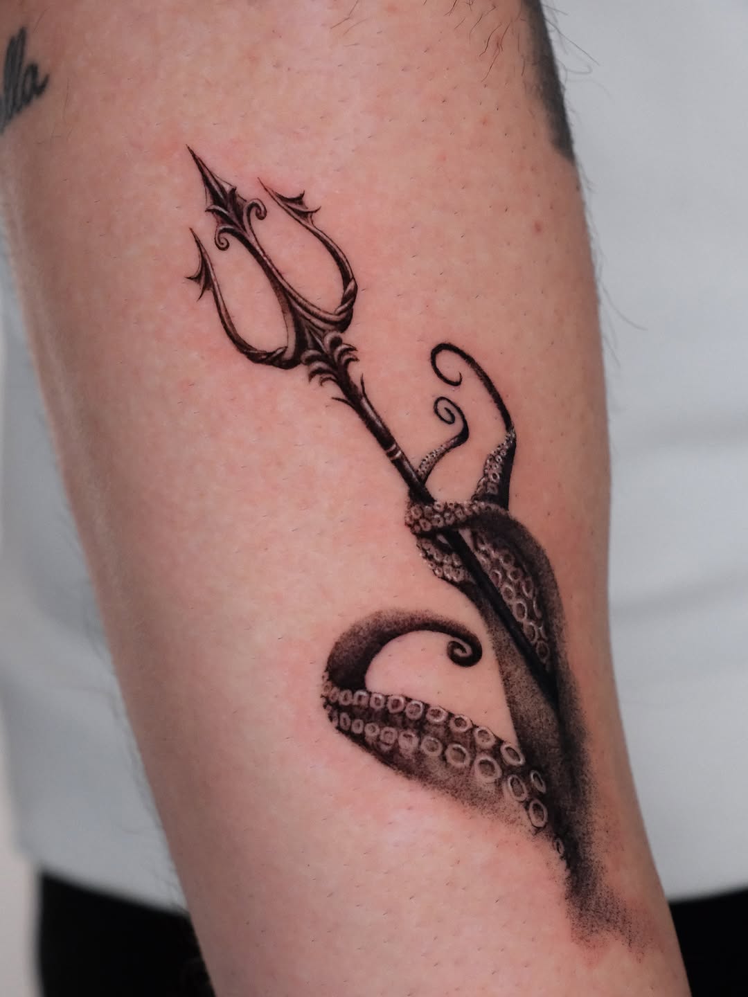 ata | Tattoo Artist