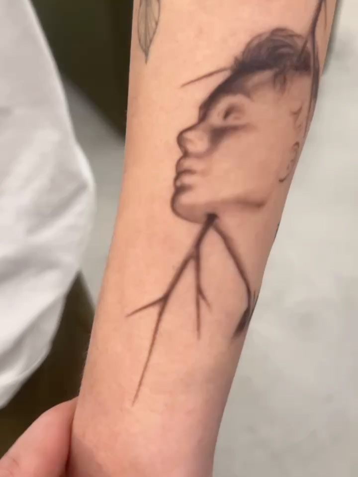 ata | Tattoo Artist