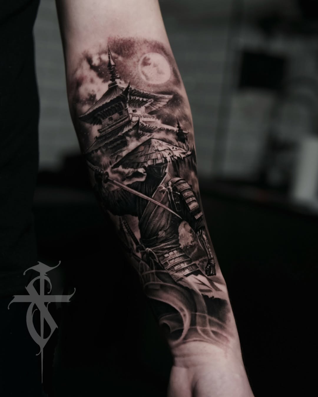 Sergei Pelykh  Tattoo London