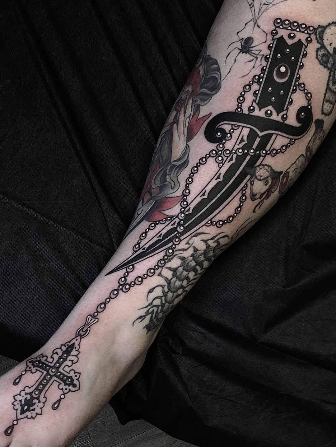 black_casket
