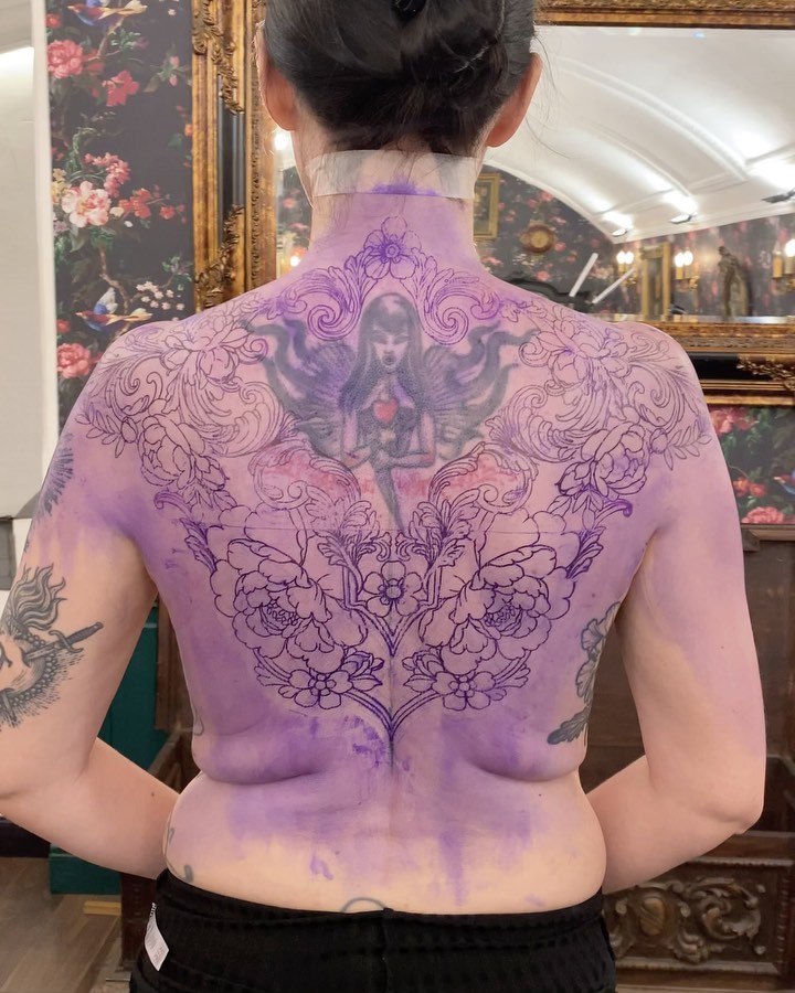 Clarisse Amour • Tattooist