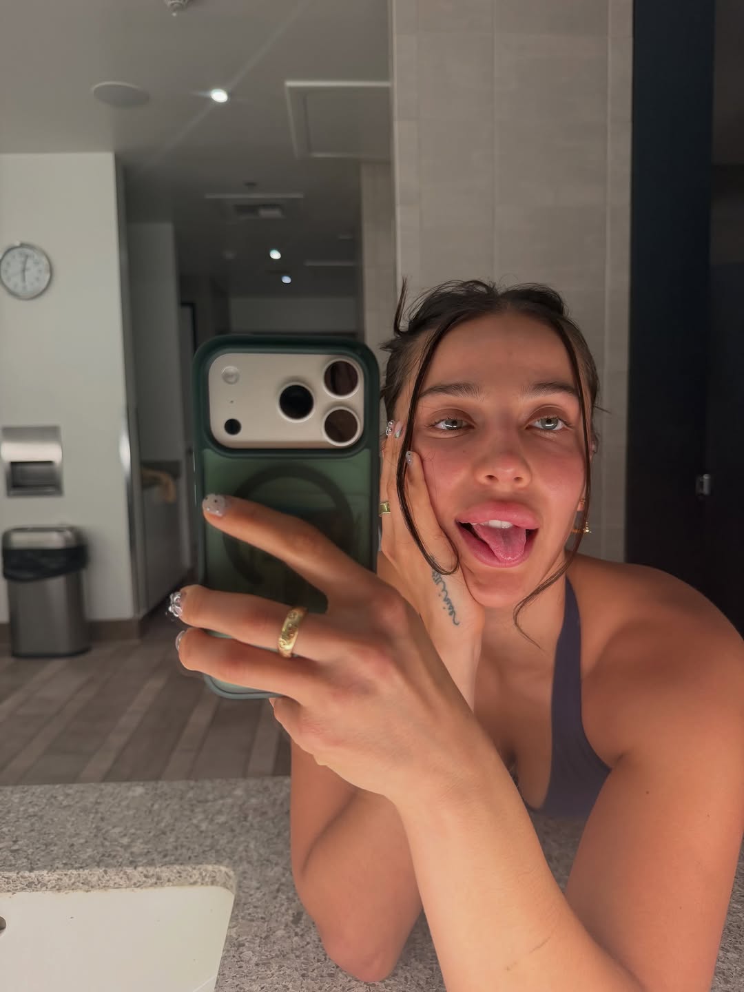 alexis_xol