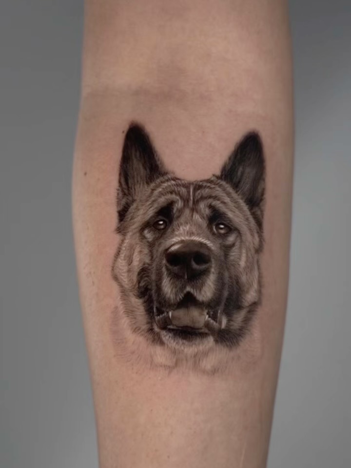 lewis.tattoo
