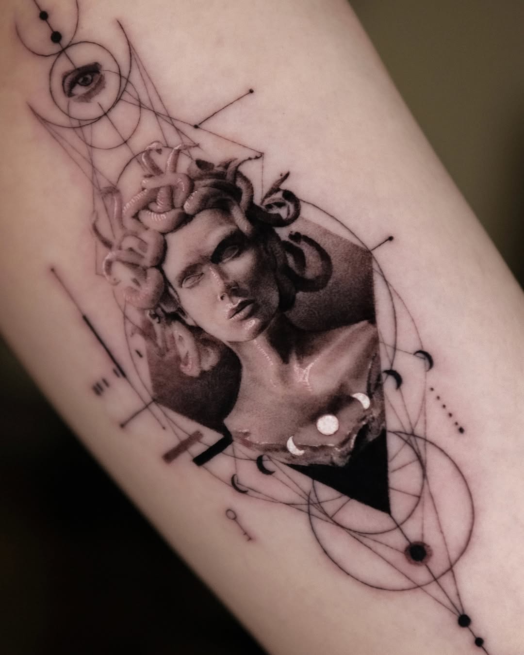 tattooist_bae