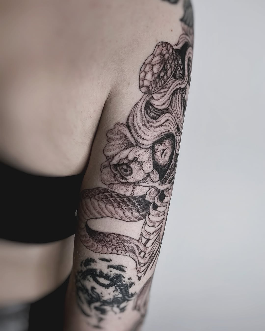 Clarisse Amour • Tattooist