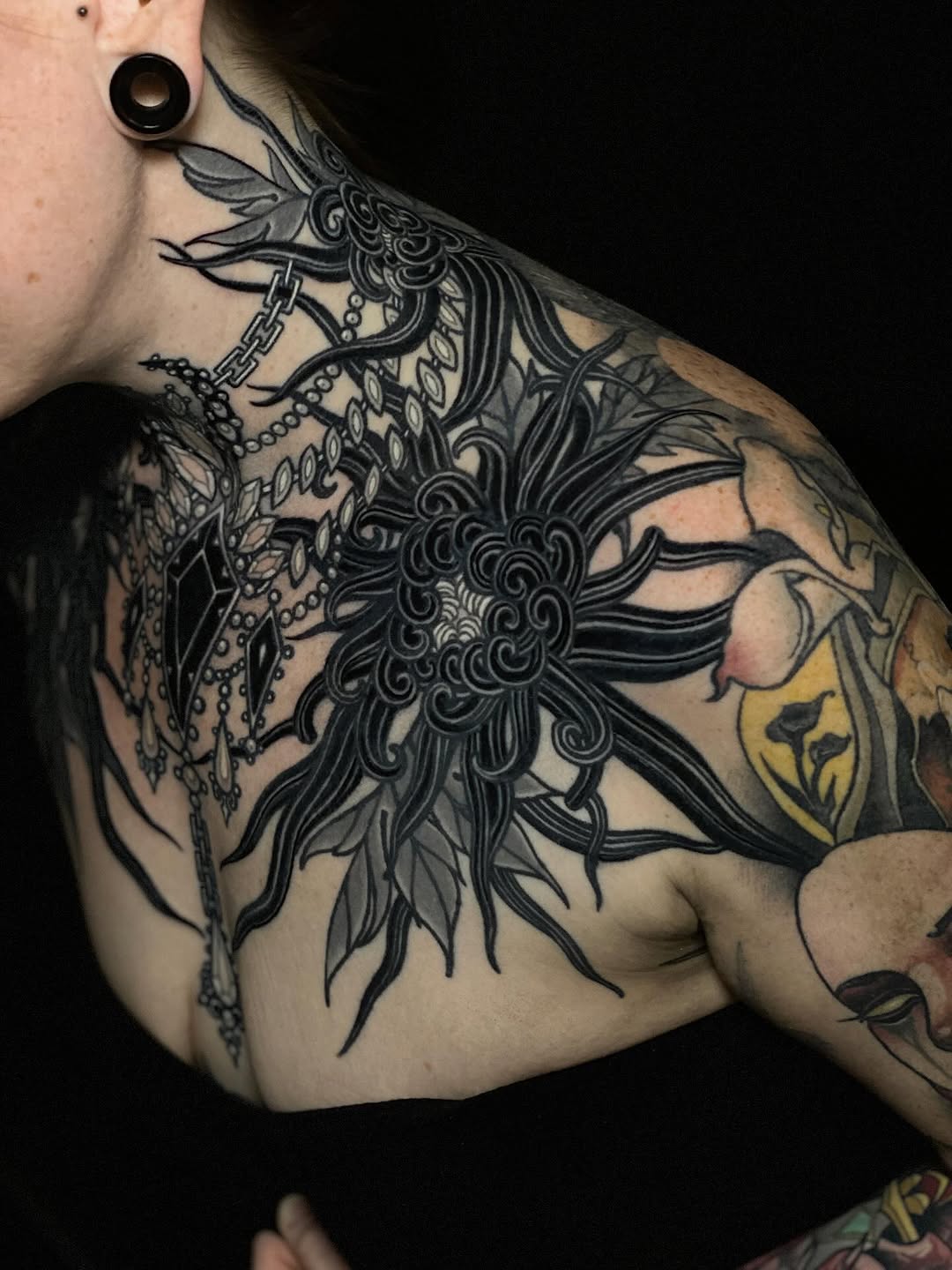black_casket