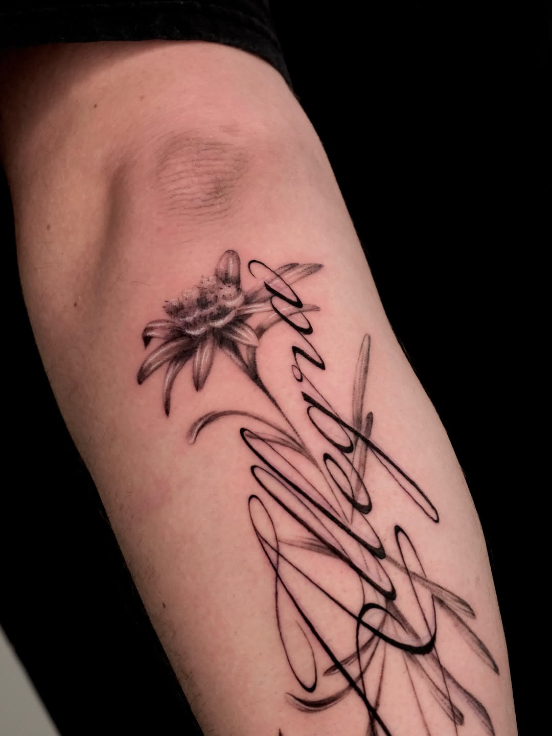 Lettering, Flower