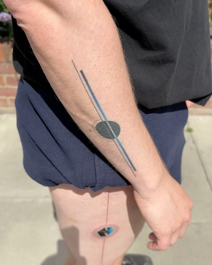 IDA   |   Minimal abstract tattoo
